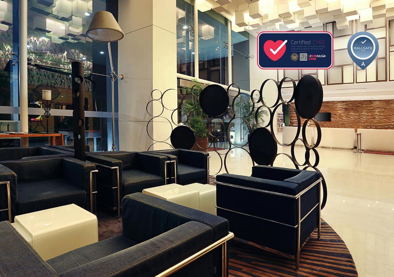 Mercure Jakarta Simatupang Exterior foto