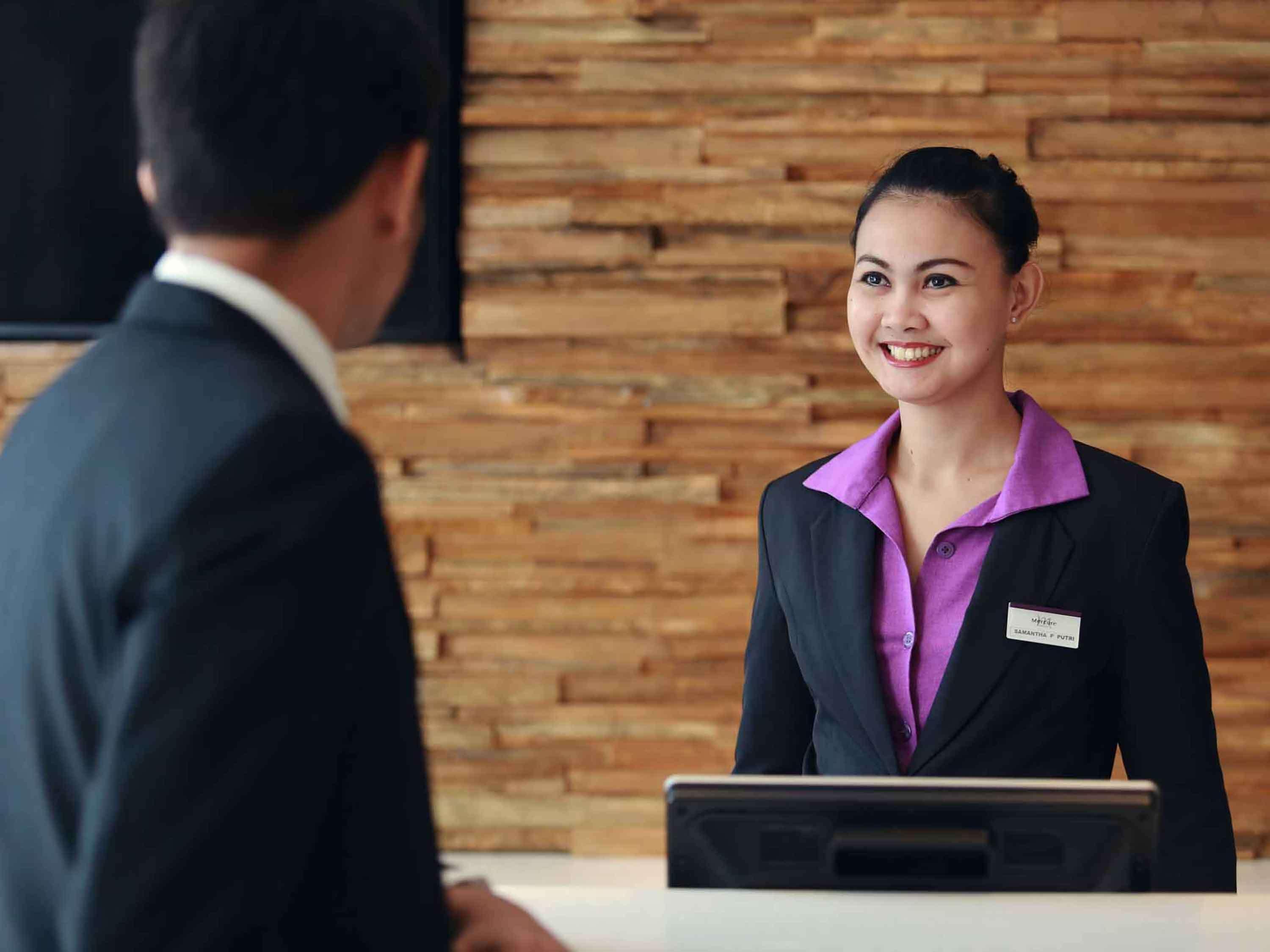 Mercure Jakarta Simatupang Exterior foto