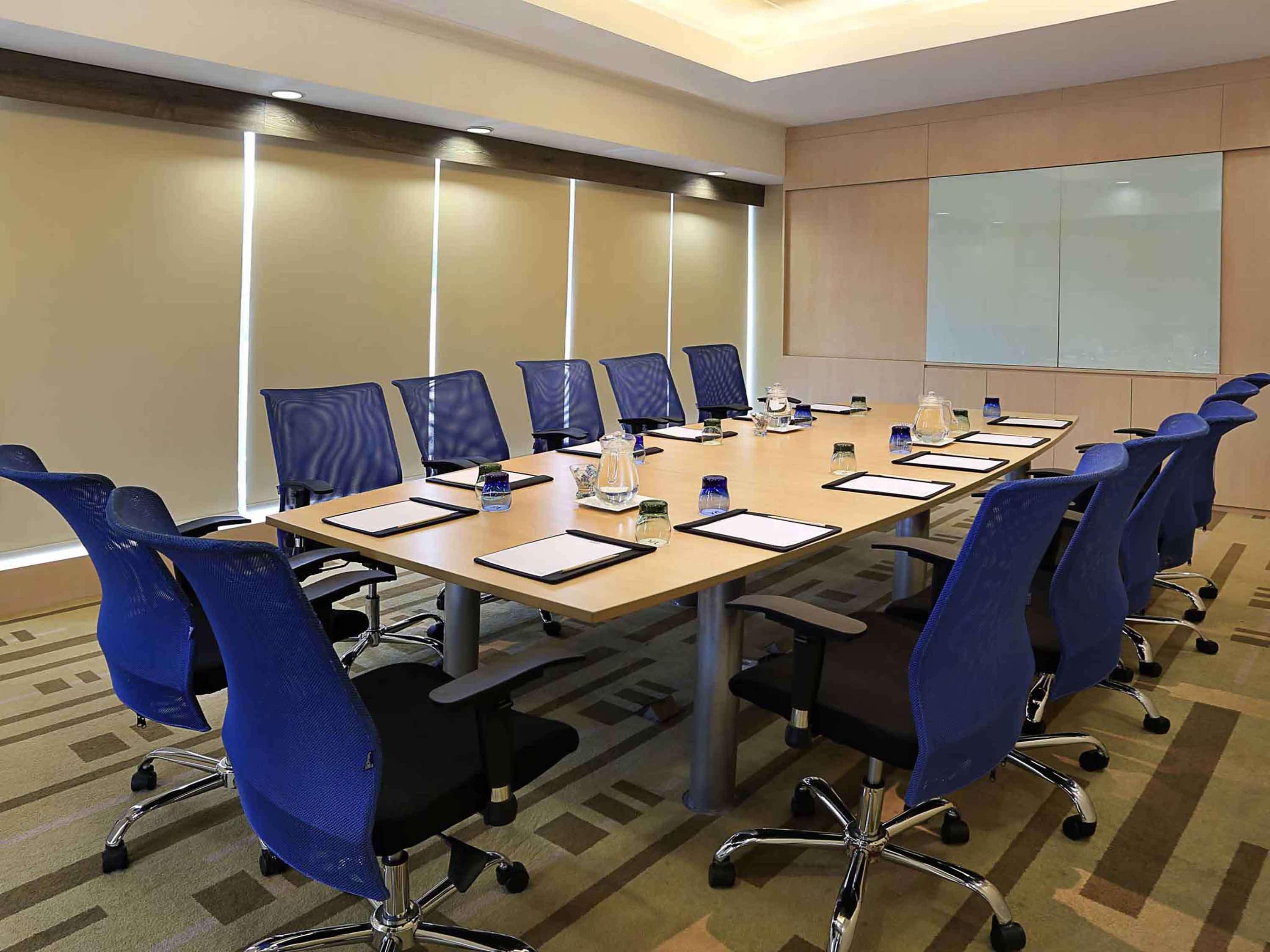 Mercure Jakarta Simatupang Exterior foto
